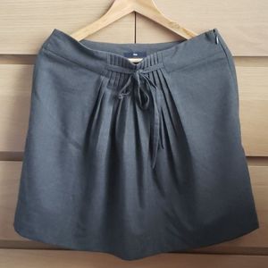 Gap grey wool skirt size 6 Excellent Used Condition
